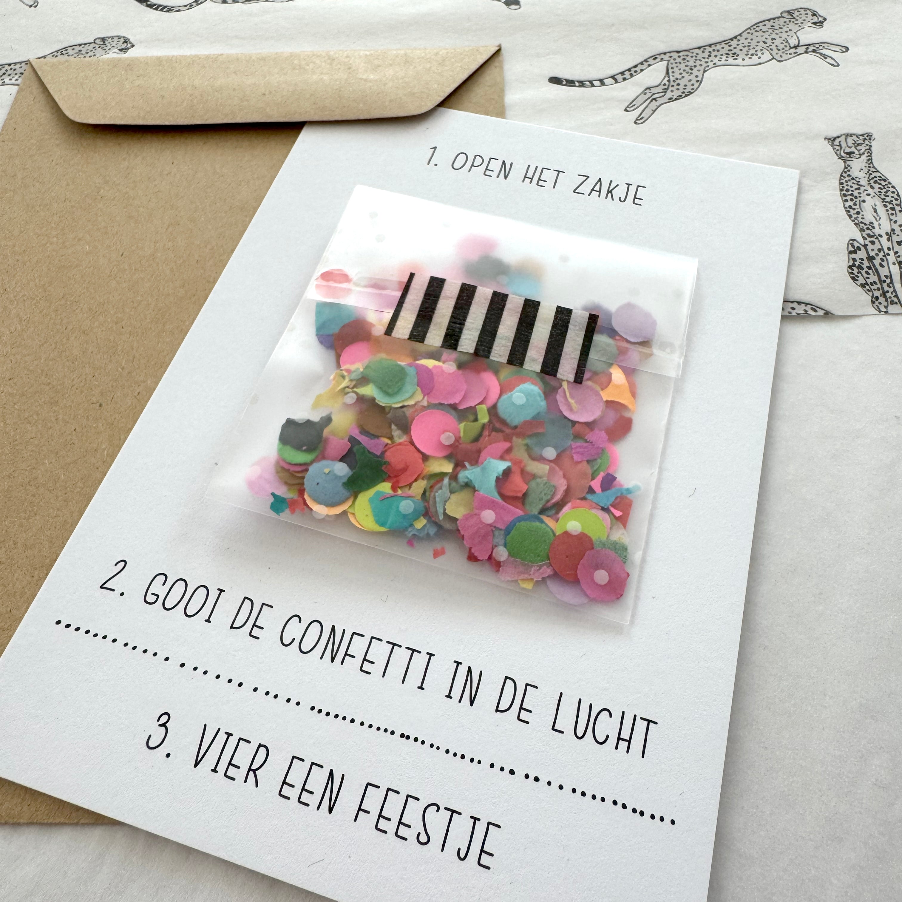 Ansichtkaart - Gooi de confetti in de lucht